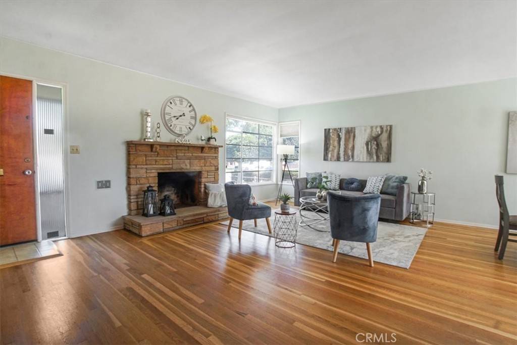 Santa Ana, CA 92707,1214 Halladay ST