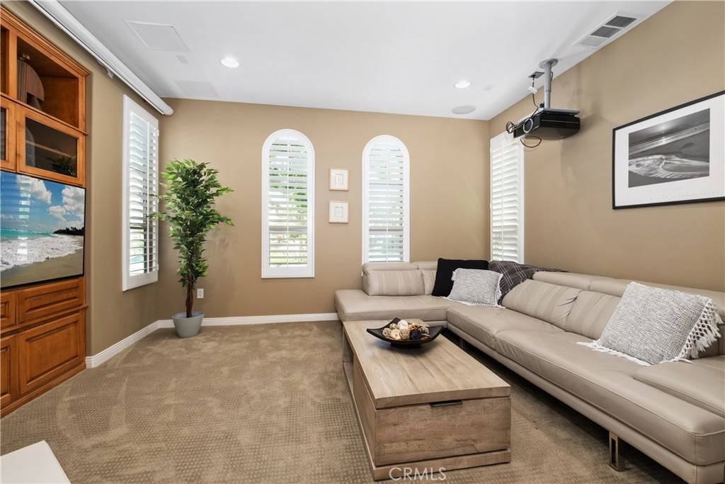 182 Rhapsody Irvine, CA 92620
