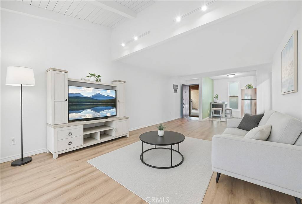 Santa Ana, CA 92707,1000 W Macarthur BLVD #100