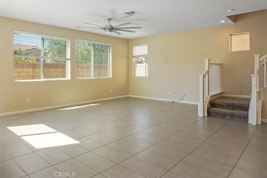 Lake Elsinore, CA 92532,24207 Gazania WAY