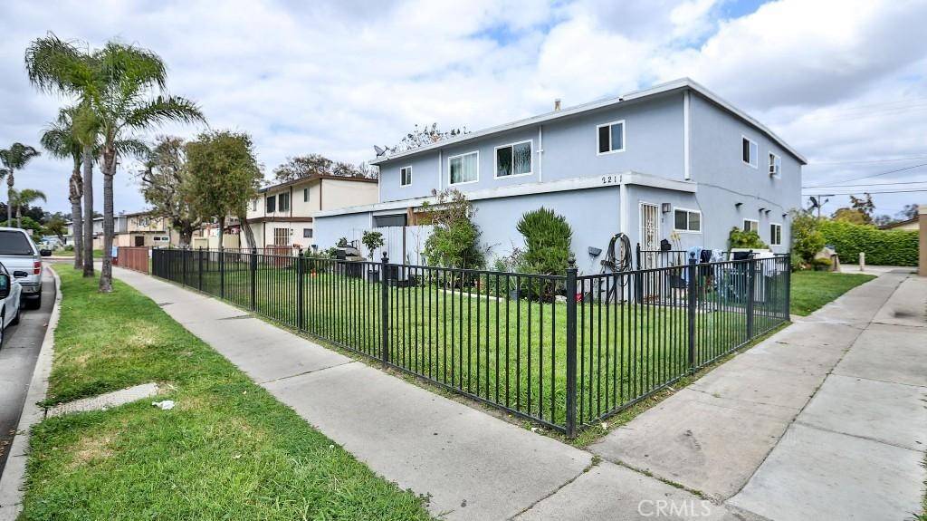 Santa Ana, CA 92704,2211 S Fairview ST