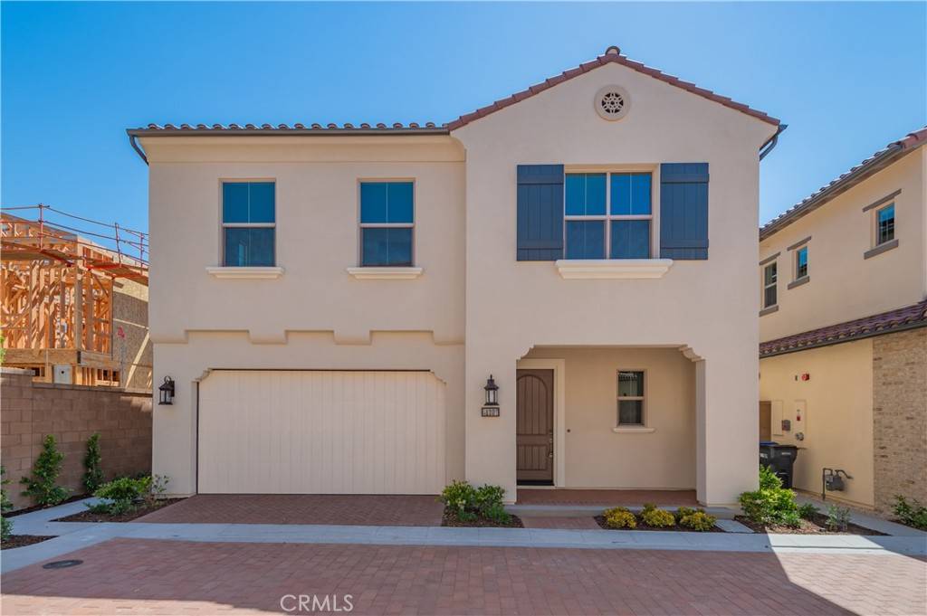Irvine, CA 92618,120 Rimstone