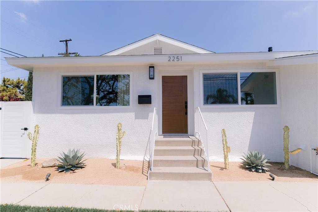 Signal Hill, CA 90755,2251 E 20th ST