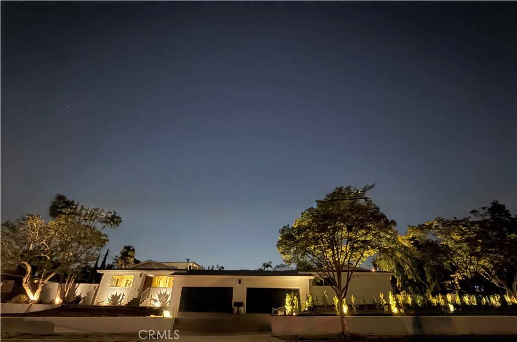 Signal Hill, CA 90755,2251 E 20th ST