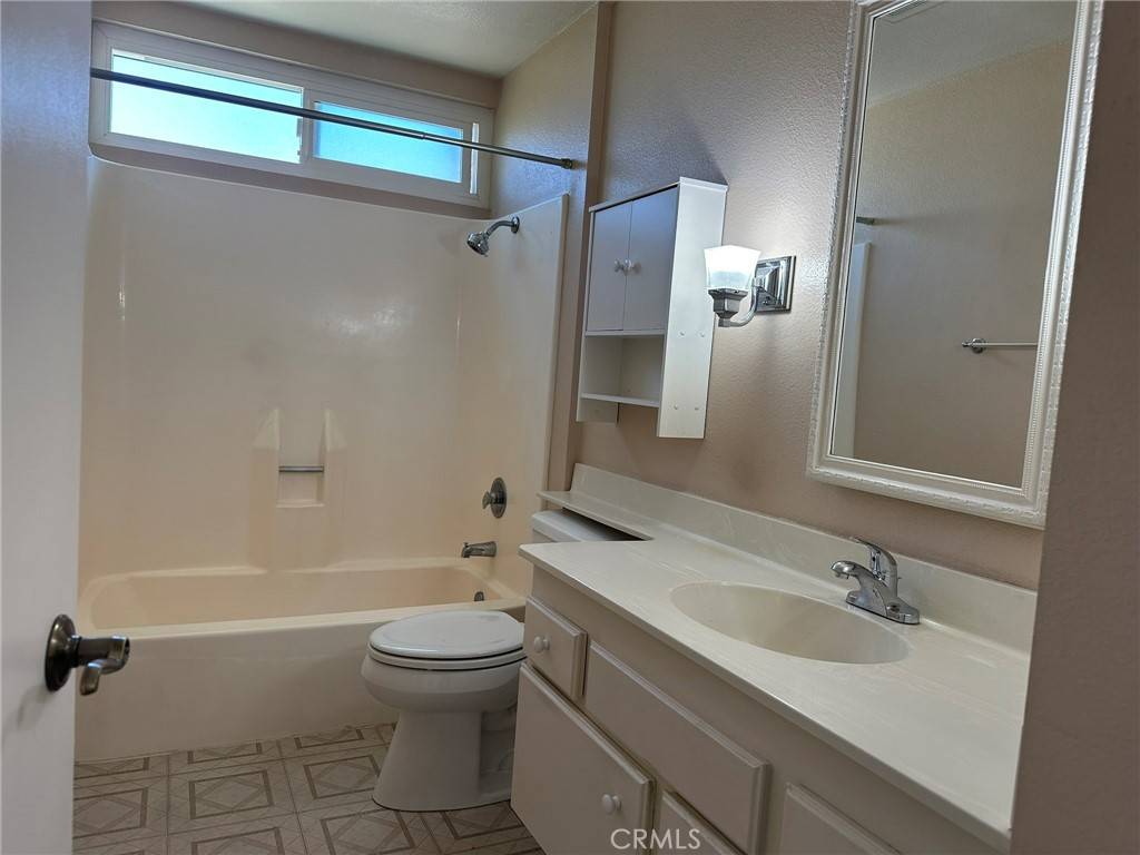 Laguna Hills, CA 92653,23371 Caminito Lazaro #251