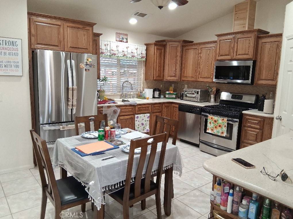 11005 Merino AVE Apple Valley, CA 92308