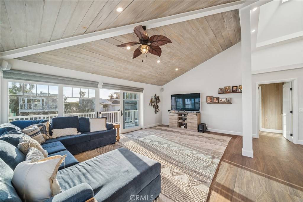 Laguna Beach, CA 92651,1044 Noria ST