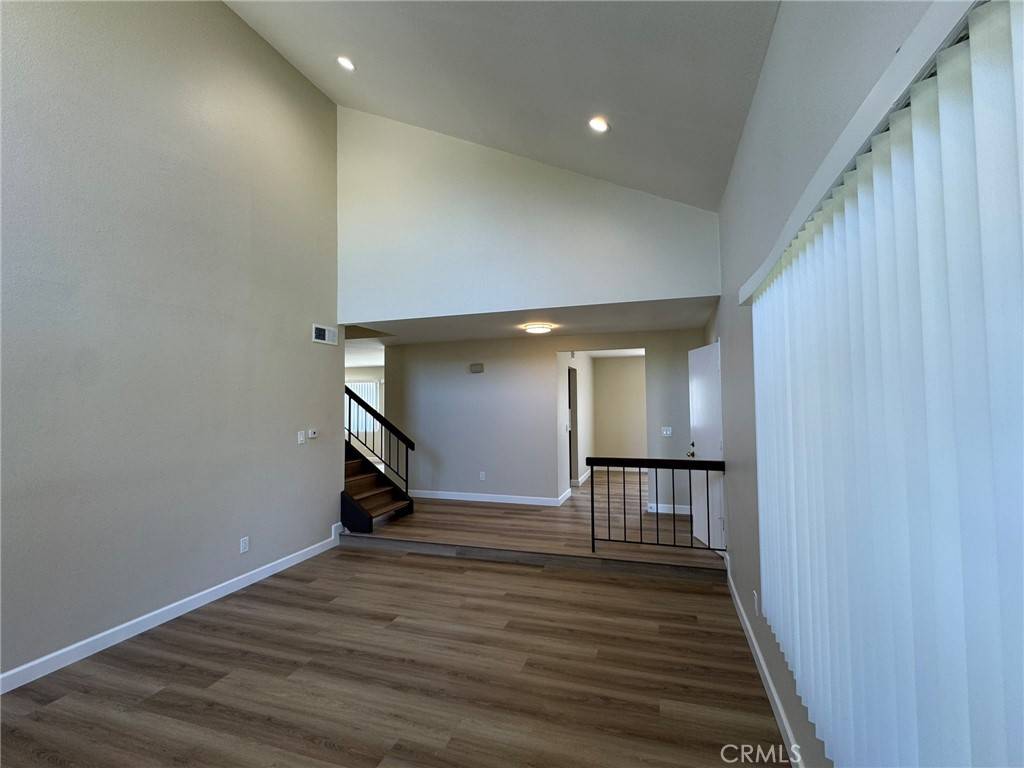 Brea, CA 92821,332 Winding LN