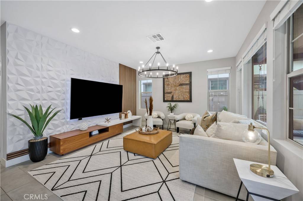Lake Forest, CA 92610,2233 Arroyo Trabuco WAY