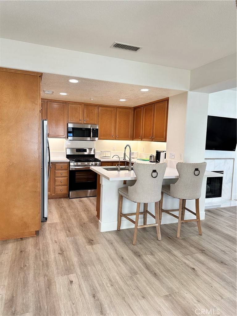 Irvine, CA 92602,180 Hayward