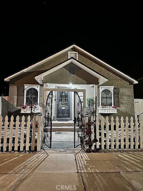 Needles, CA 92363,304 C ST