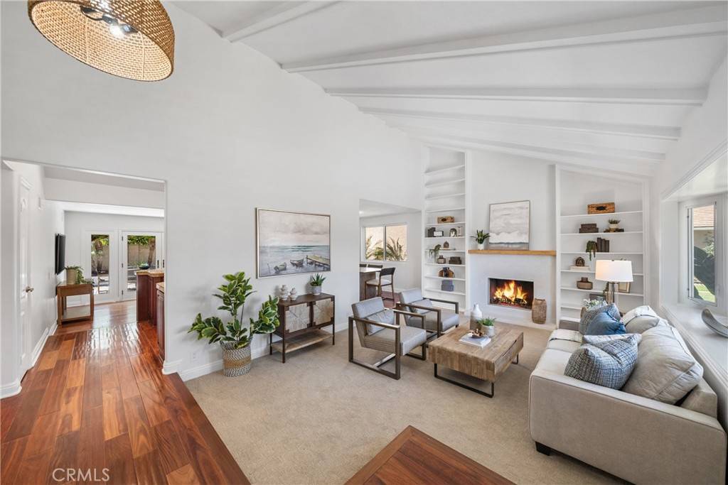 Huntington Beach, CA 92646,9432 Waterfront Dr