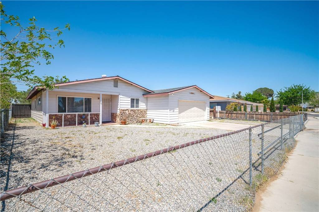 Victorville, CA 92395,16176 Del Rey CT