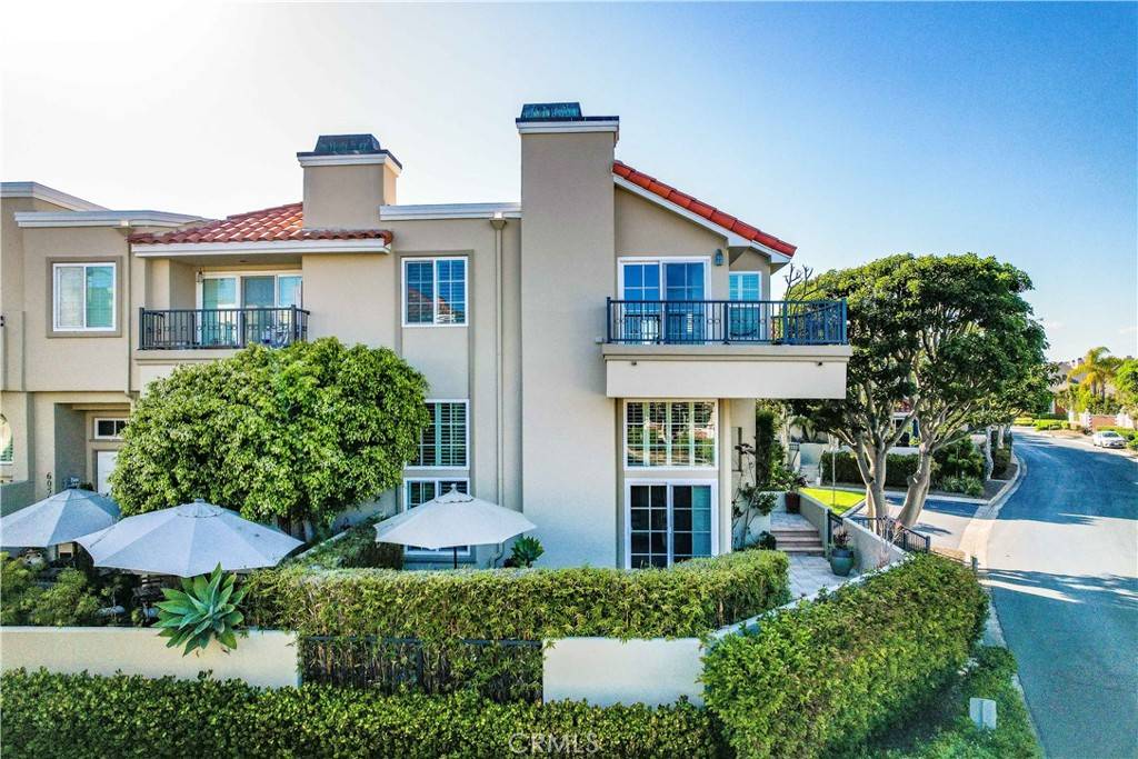 Huntington Beach, CA 92648,6062 Panorama DR