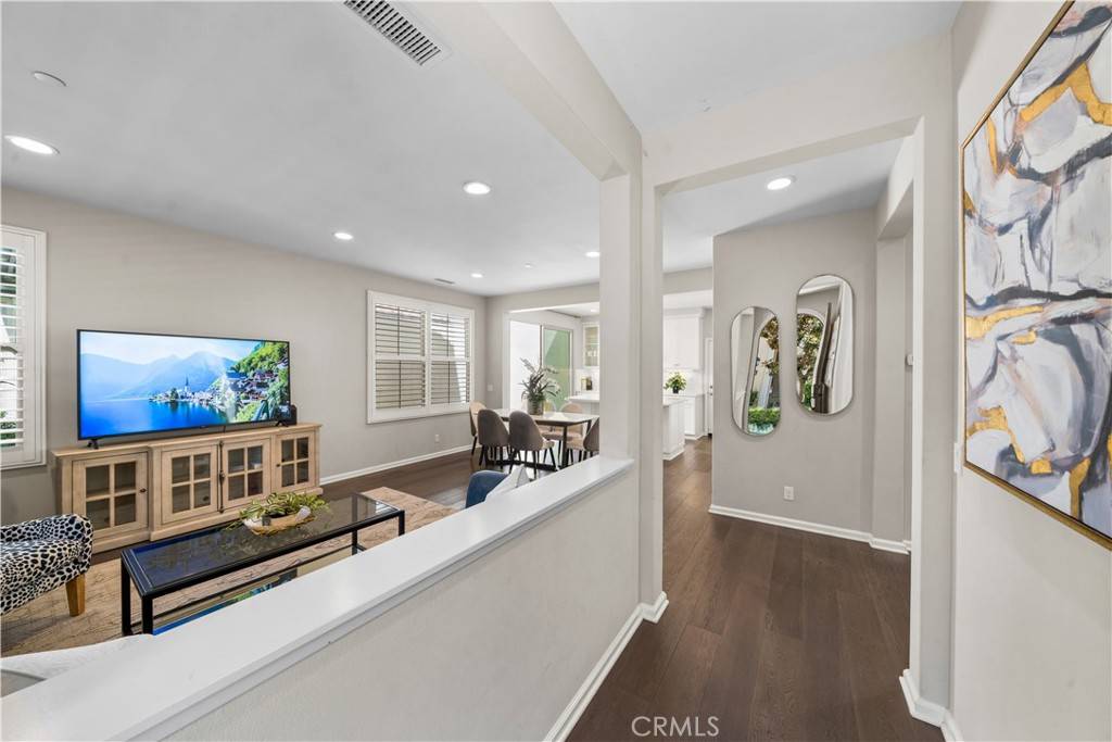 Irvine, CA 92620,66 desert pine