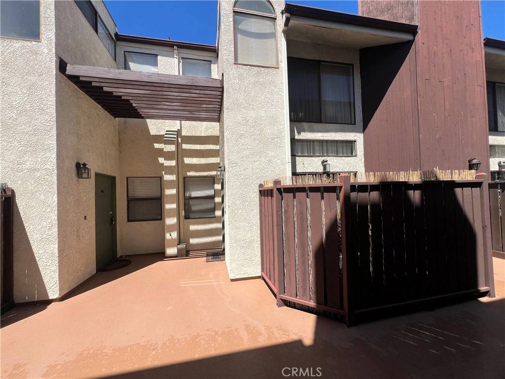 Tarzana, CA 91335,6323 Reseda BLVD #5