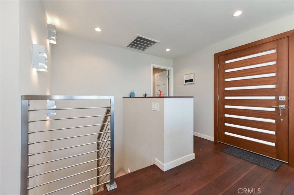 Laguna Beach, CA 92651,2192 Crestview DR