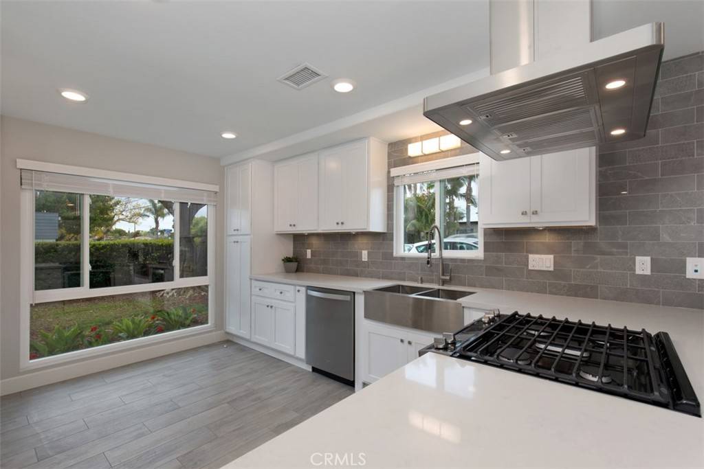 Costa Mesa, CA 92627,2401 Venier WAY