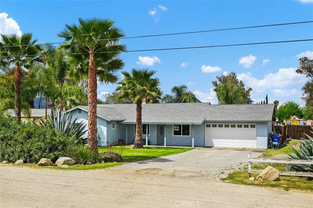 Ramona, CA 92065,142 Hope ST