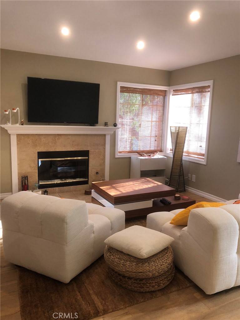 Aliso Viejo, CA 92656,23412 Pacific Park DR #17L
