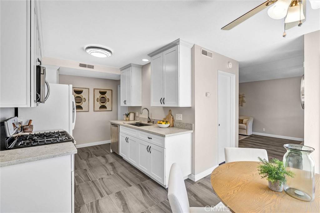 Mission Viejo, CA 92691,22963 Via Cereza #3A