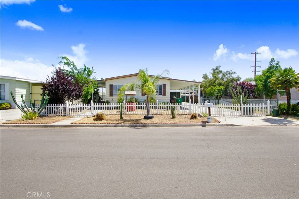 Hemet, CA 92544,44551 Stewart WAY