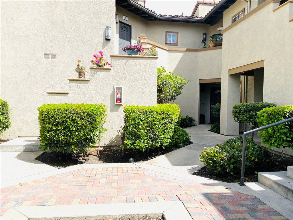 Rancho Santa Margarita, CA 92688,6 Via Jolitas