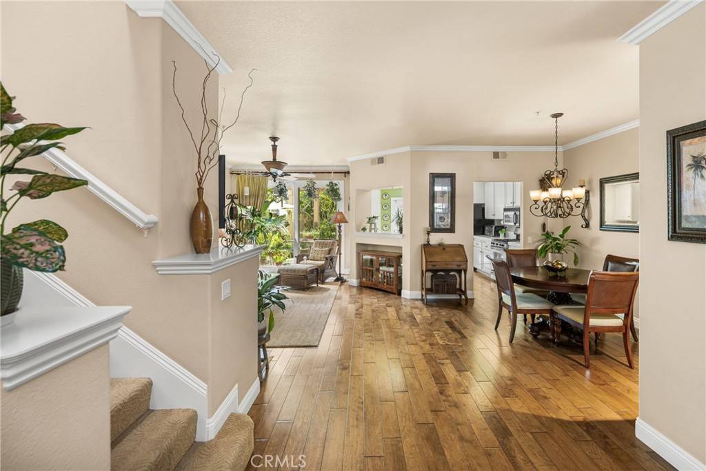 Tustin, CA 92782,2370 Tryall