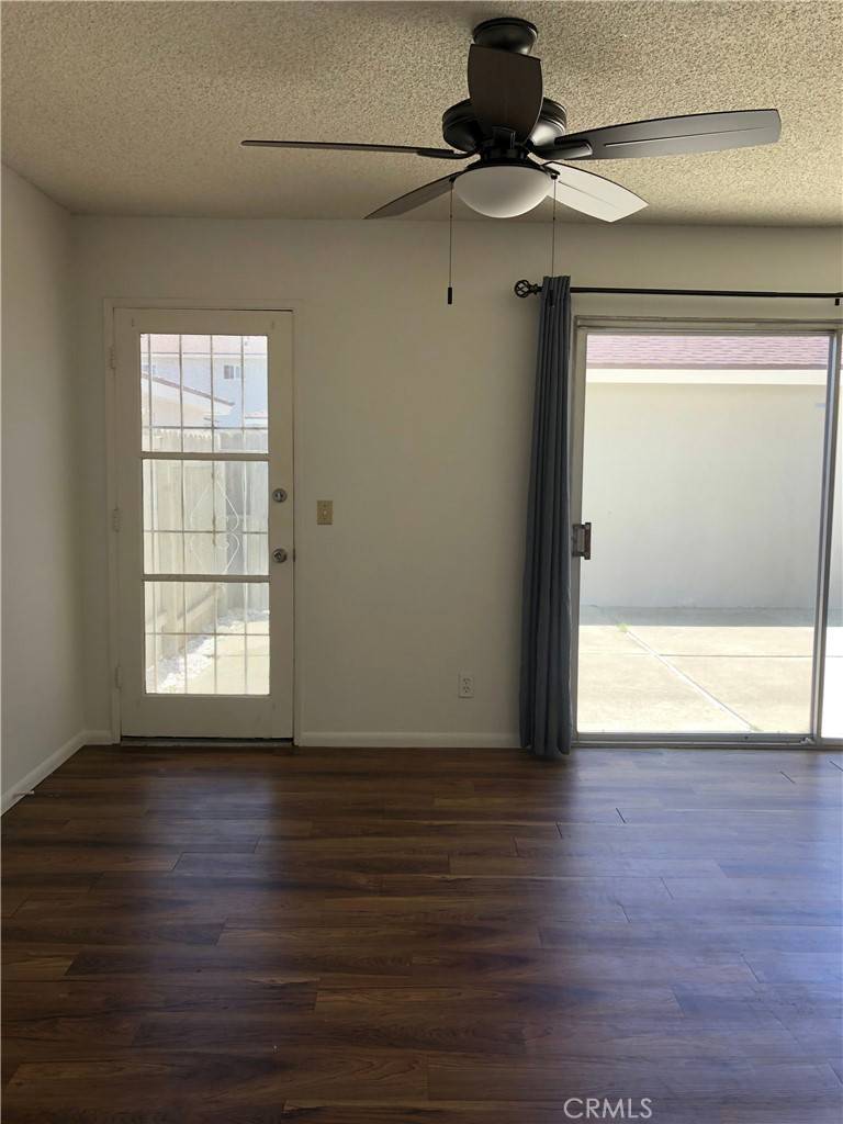 Huntington Beach, CA 92646,8131 Foxhall DR