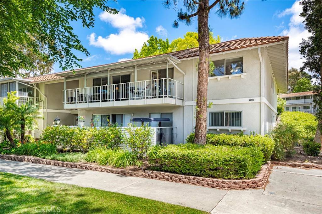 Laguna Woods, CA 92637,669 Via Mendoza #N