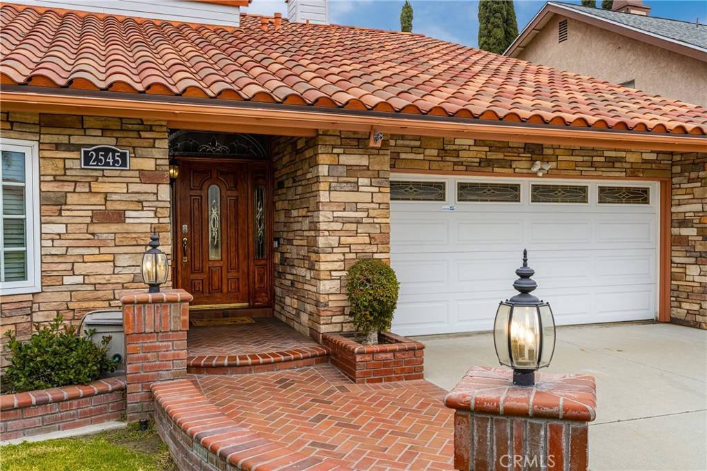 Anaheim, CA 92806,2545 E Lark Ellen LN