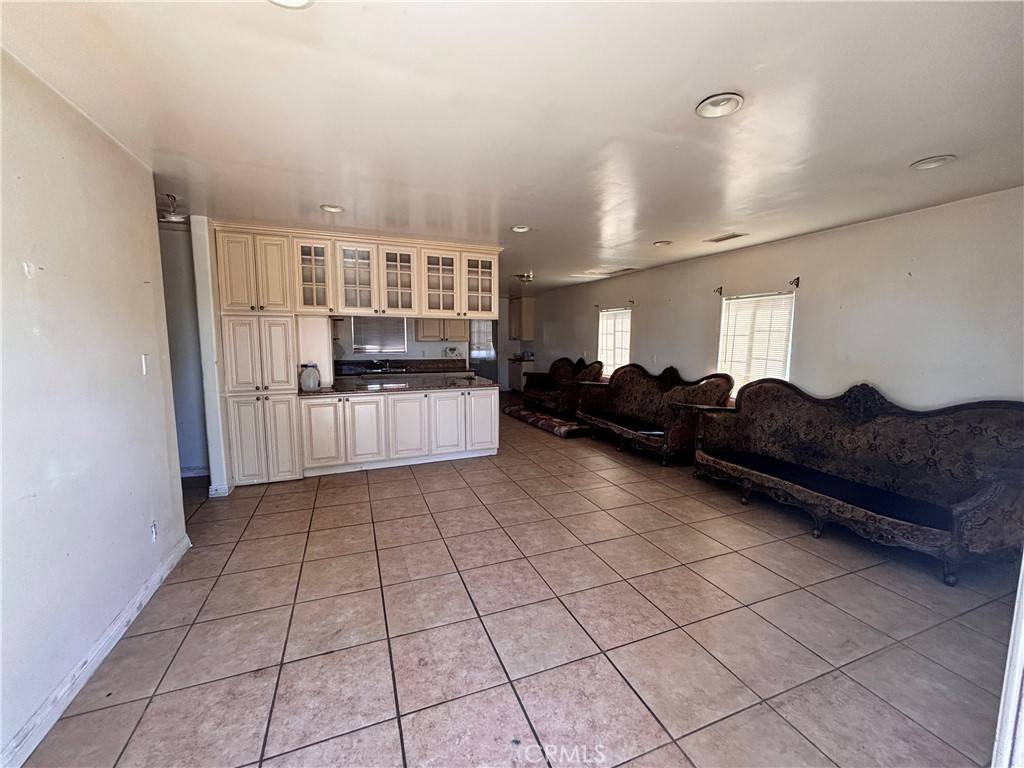 Duarte, CA 91010,2413 Maynard DR