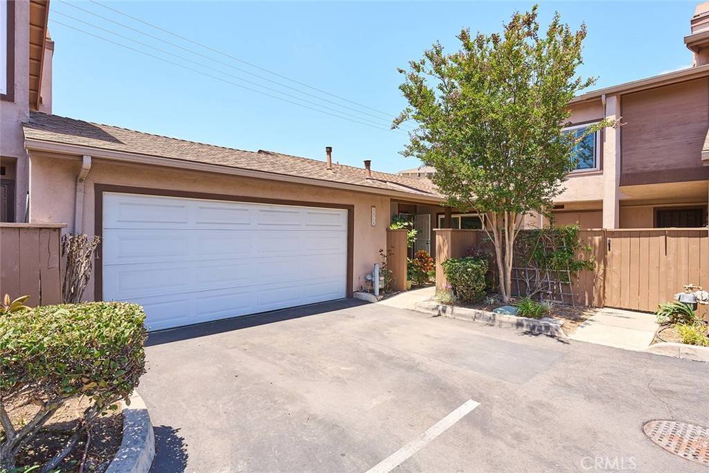 Stanton, CA 90680,8068 Catherine AVE #9