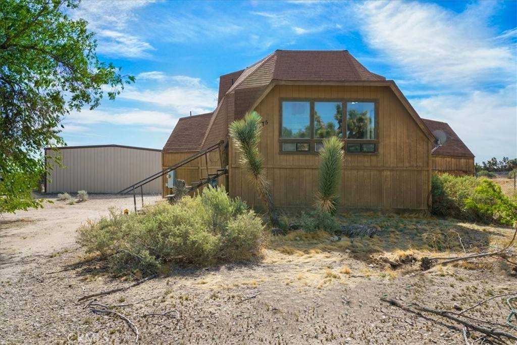 Phelan, CA 92371,10075 Monte Vista RD