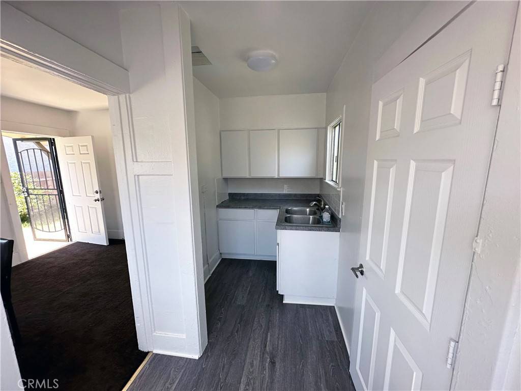 1107 Mahanna AVE Long Beach, CA 90813