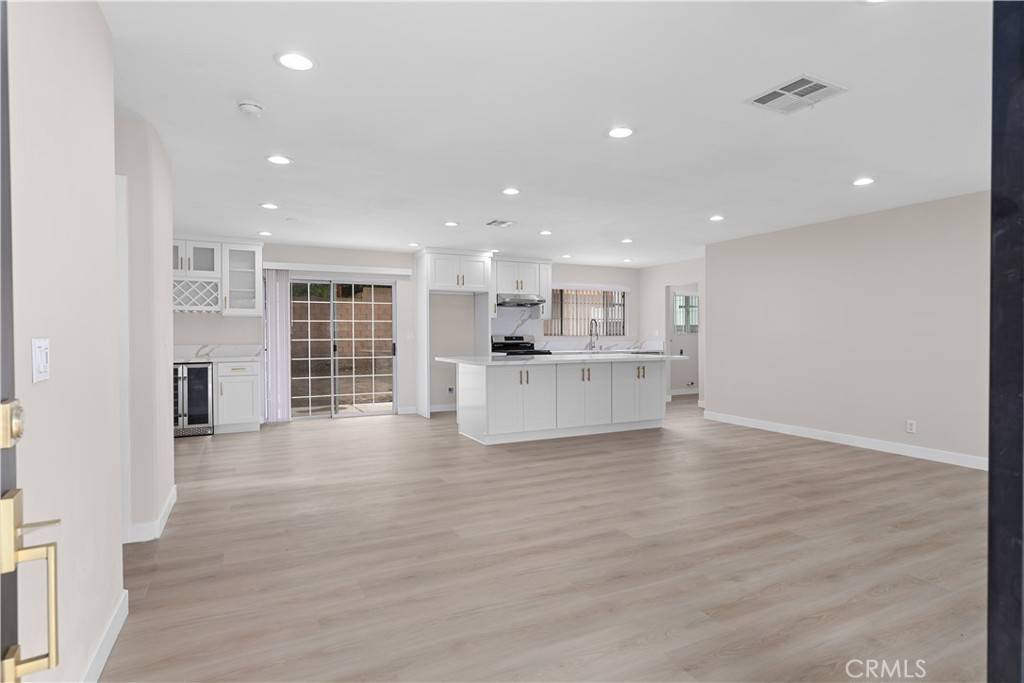 Fountain Valley, CA 92708,8956 Swallow AVE