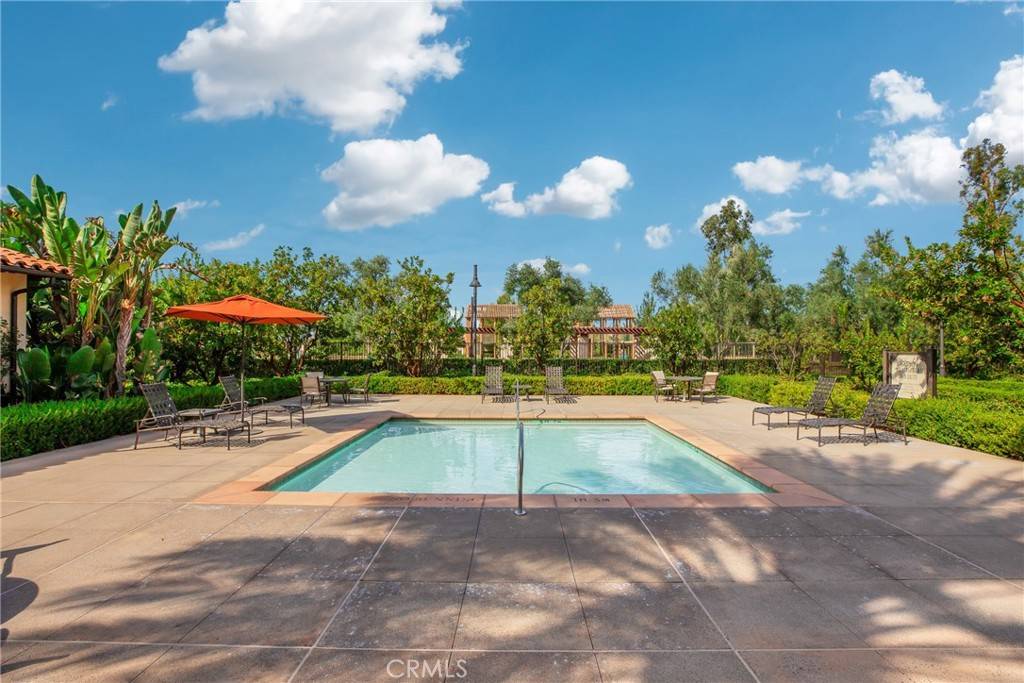 Irvine, CA 92602,25 Oak Barrel