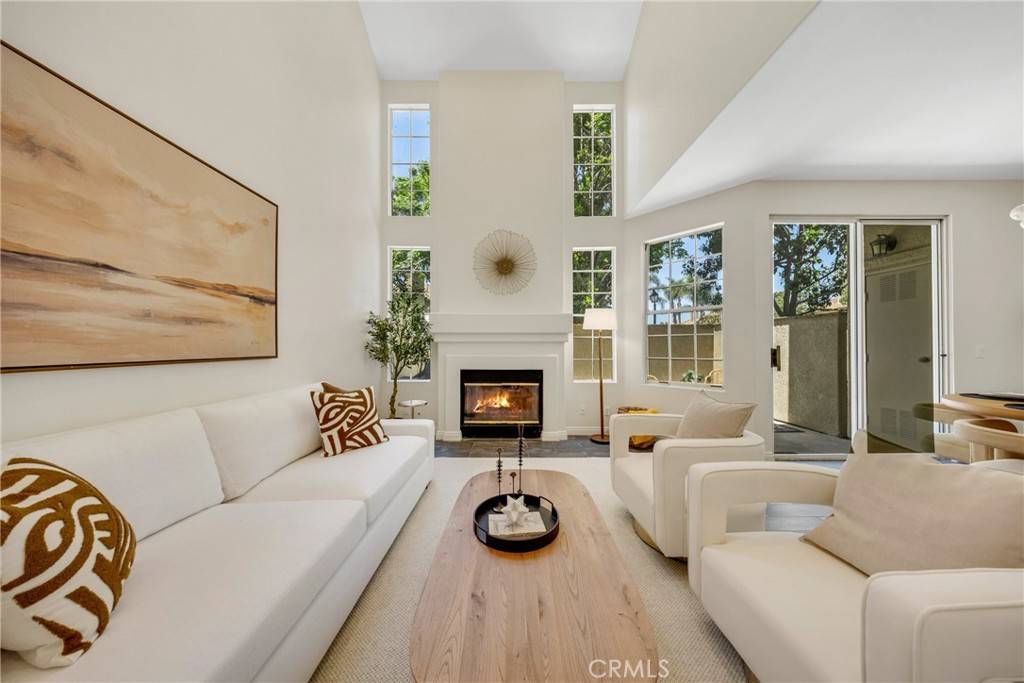 Tustin, CA 92782,13385 Savanna