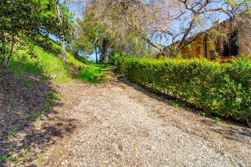 Tarzana, CA 91356,4551 Lindley Ave
