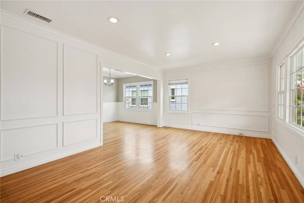 Lakewood, CA 90712,2713 Dollar ST