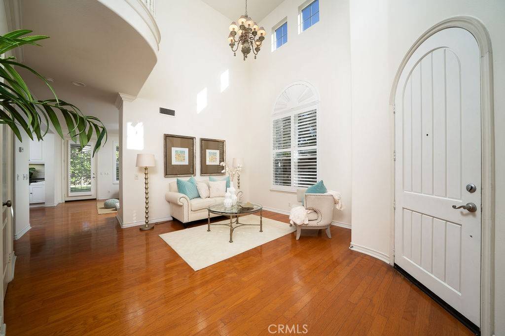 Irvine, CA 92602,26 Upland
