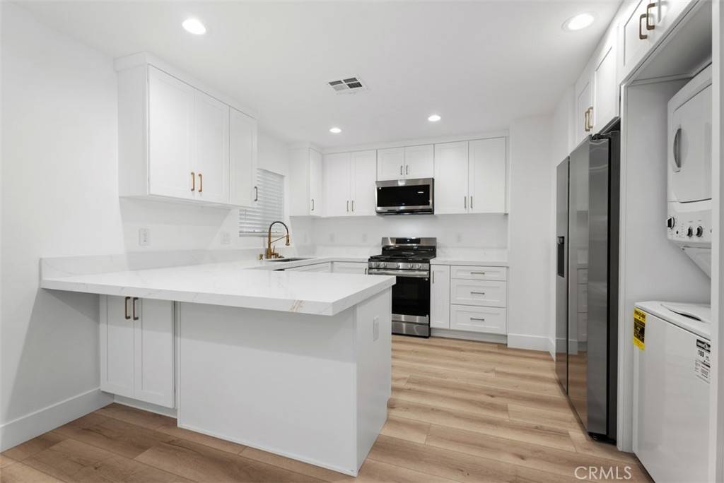 Westminster, CA 92683,9253 Parliament AVE