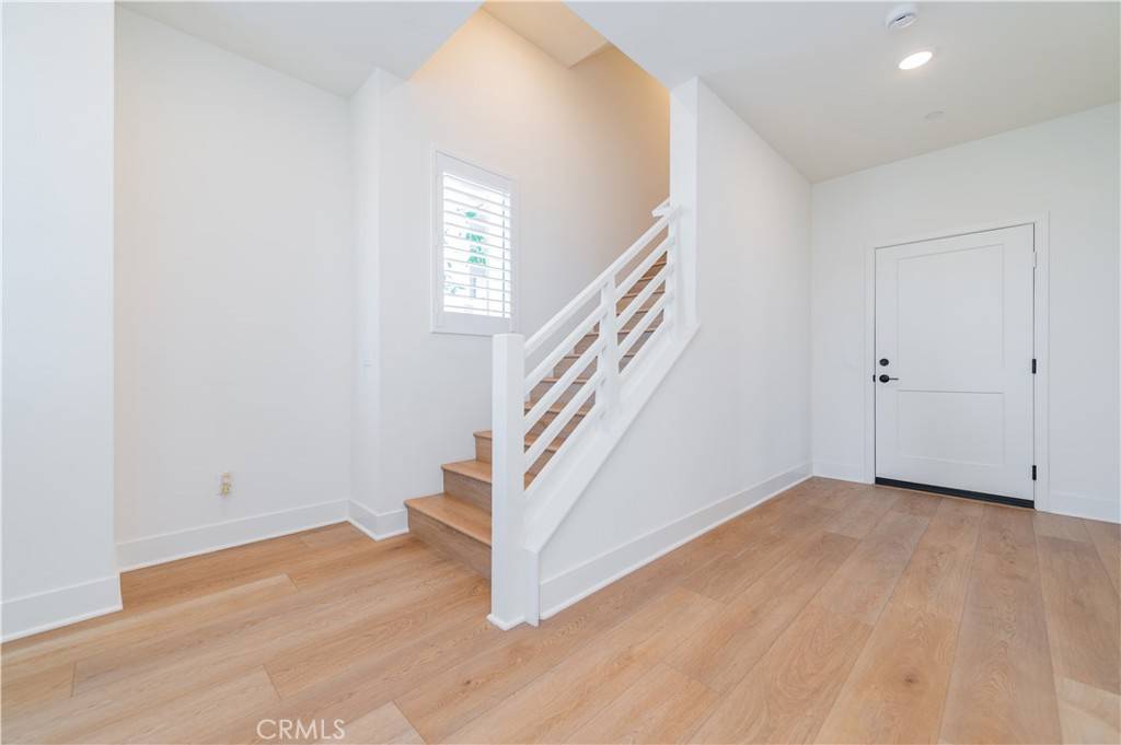 Tustin, CA 92782,16122 Summer Sky Pl