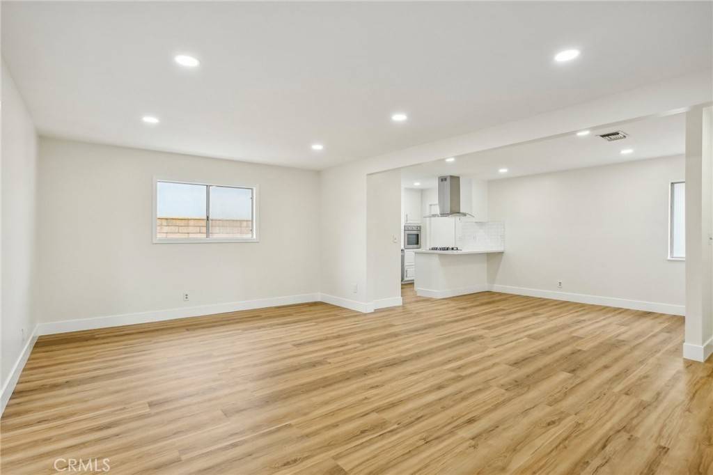 Huntington Beach, CA 92647,6232 Albion DR
