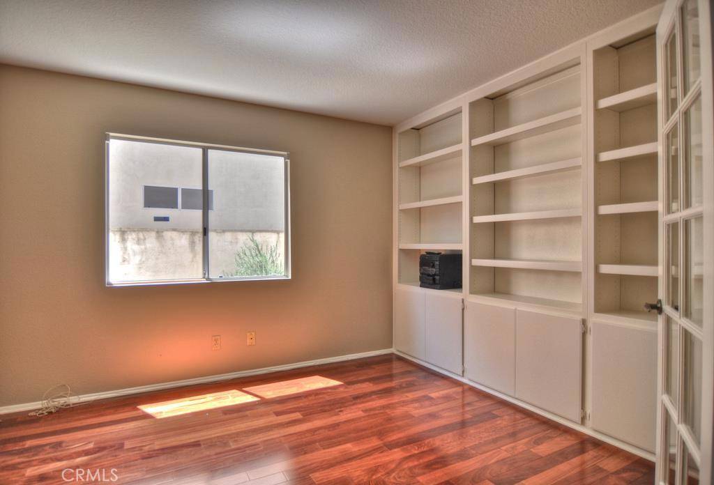 Irvine, CA 92614,9 Barcelona #1