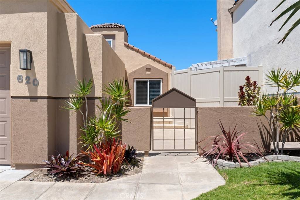 San Clemente, CA 92672,620 Via Umbroso