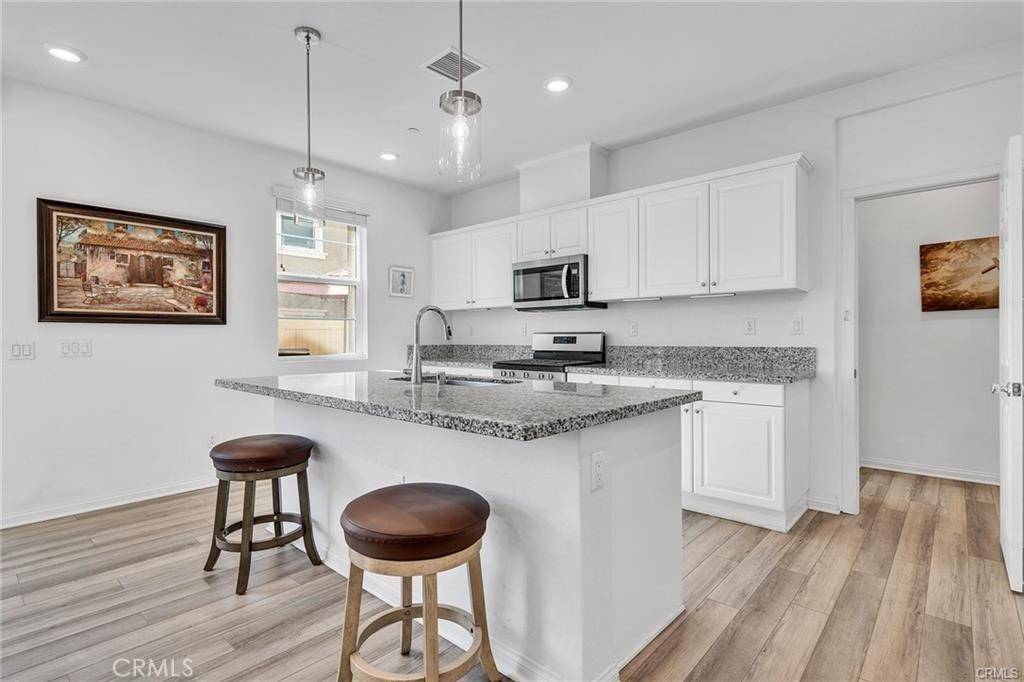 Upland, CA 91784,1752 Apricot Tree PL