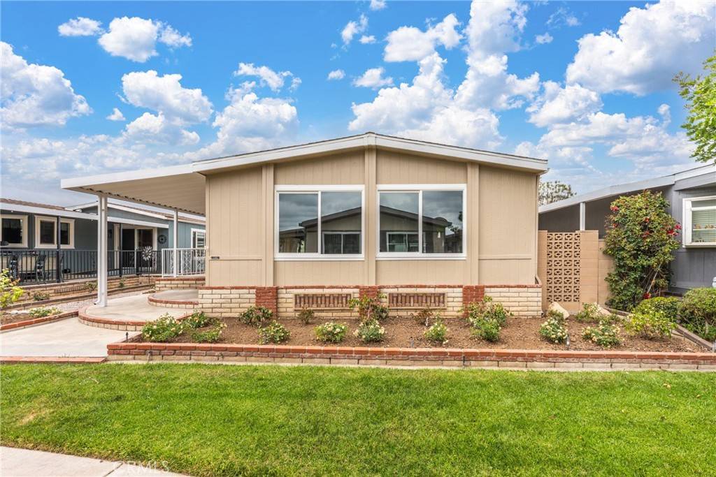Brea, CA 92821,1342 Silver Lake PL #85