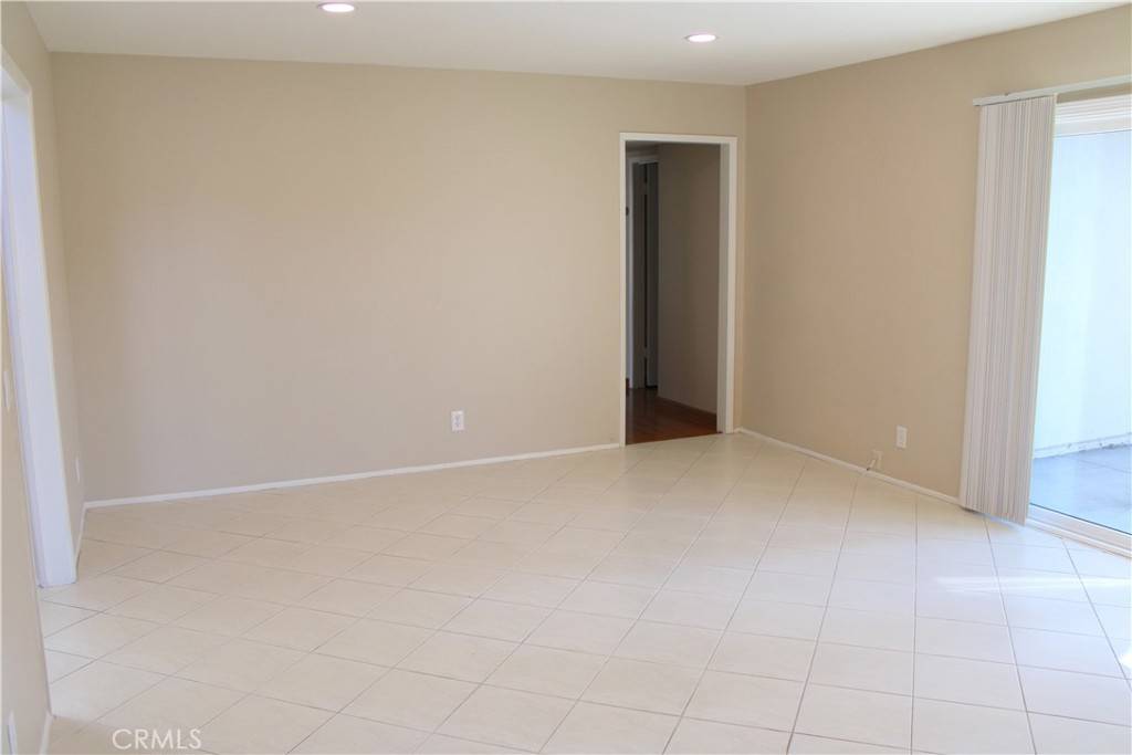 Irvine, CA 92603,19431 Sierra Luna RD