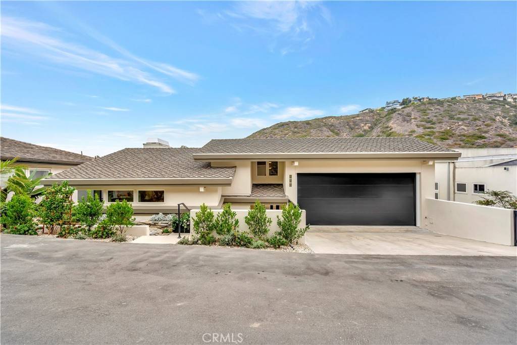 Laguna Beach, CA 92651,553 Temple Hills DR